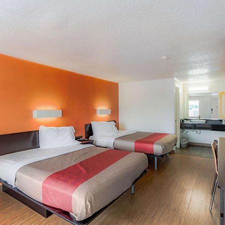 Motel 6 Kalamazoo Luaran gambar