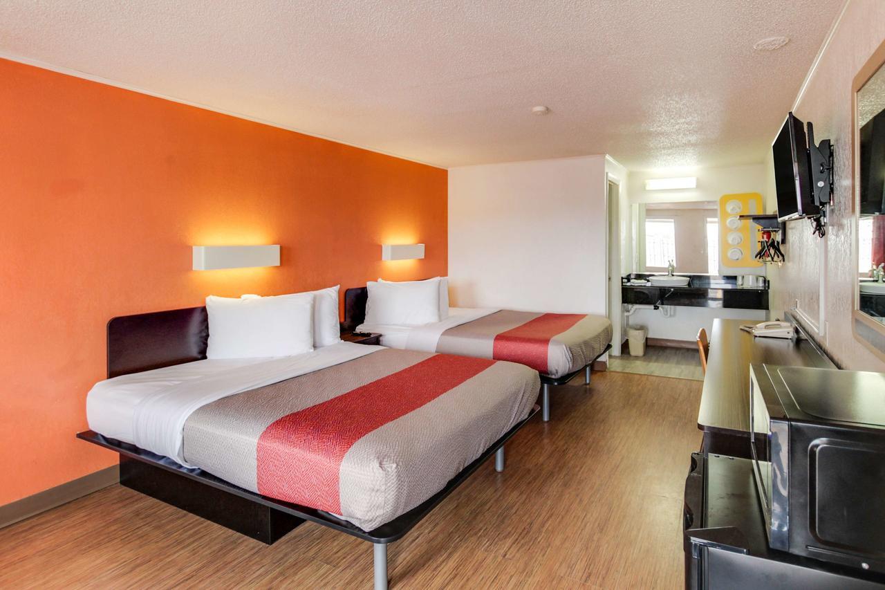 Motel 6 Kalamazoo Luaran gambar