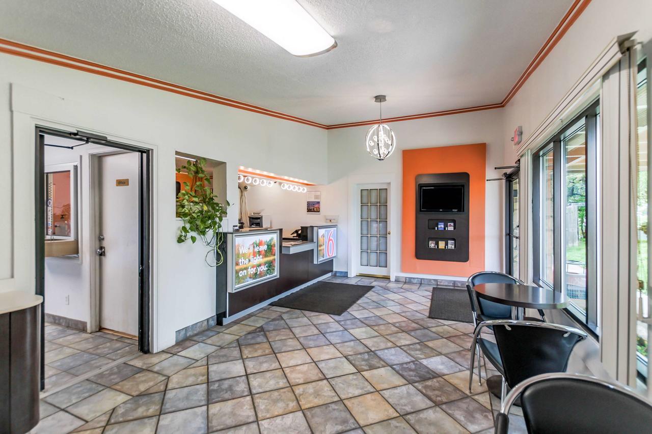 Motel 6 Kalamazoo Luaran gambar