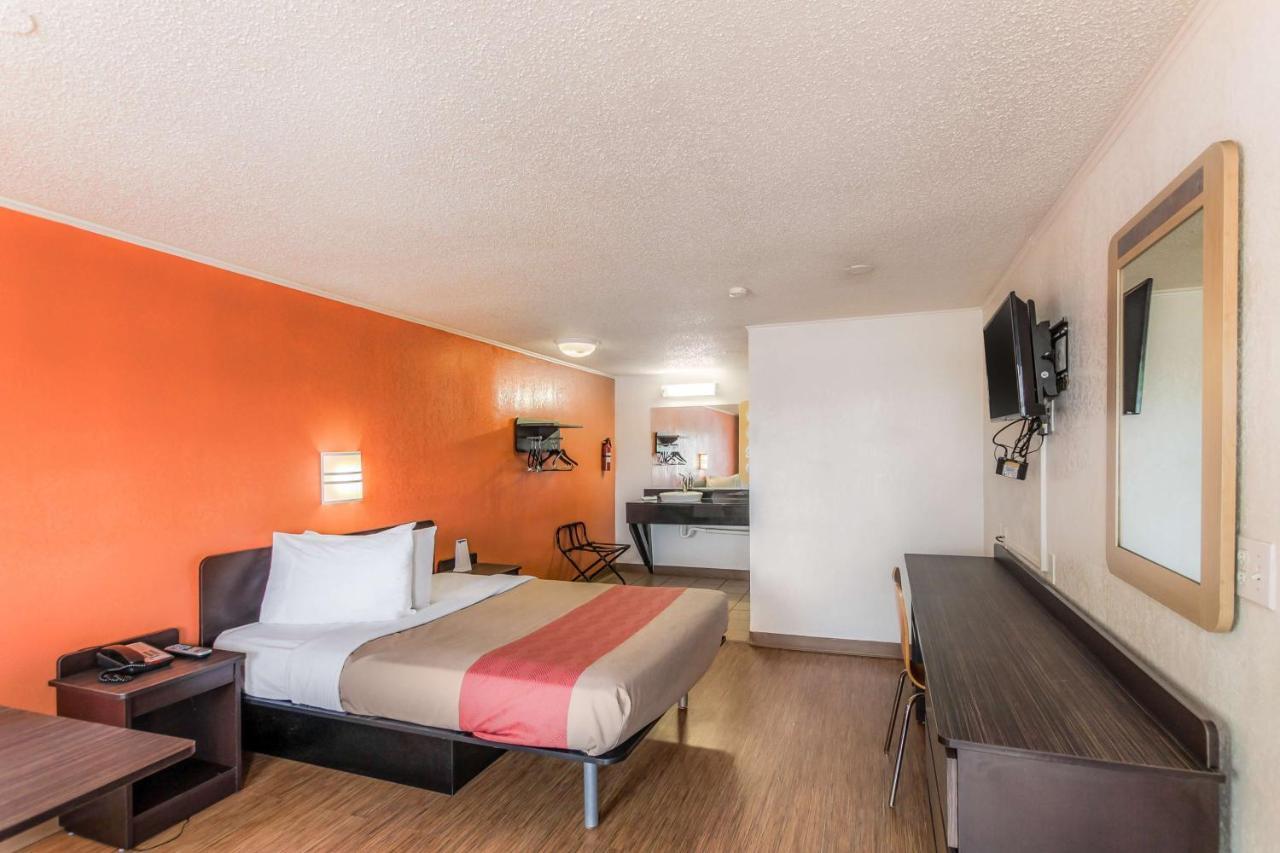 Motel 6 Kalamazoo Luaran gambar